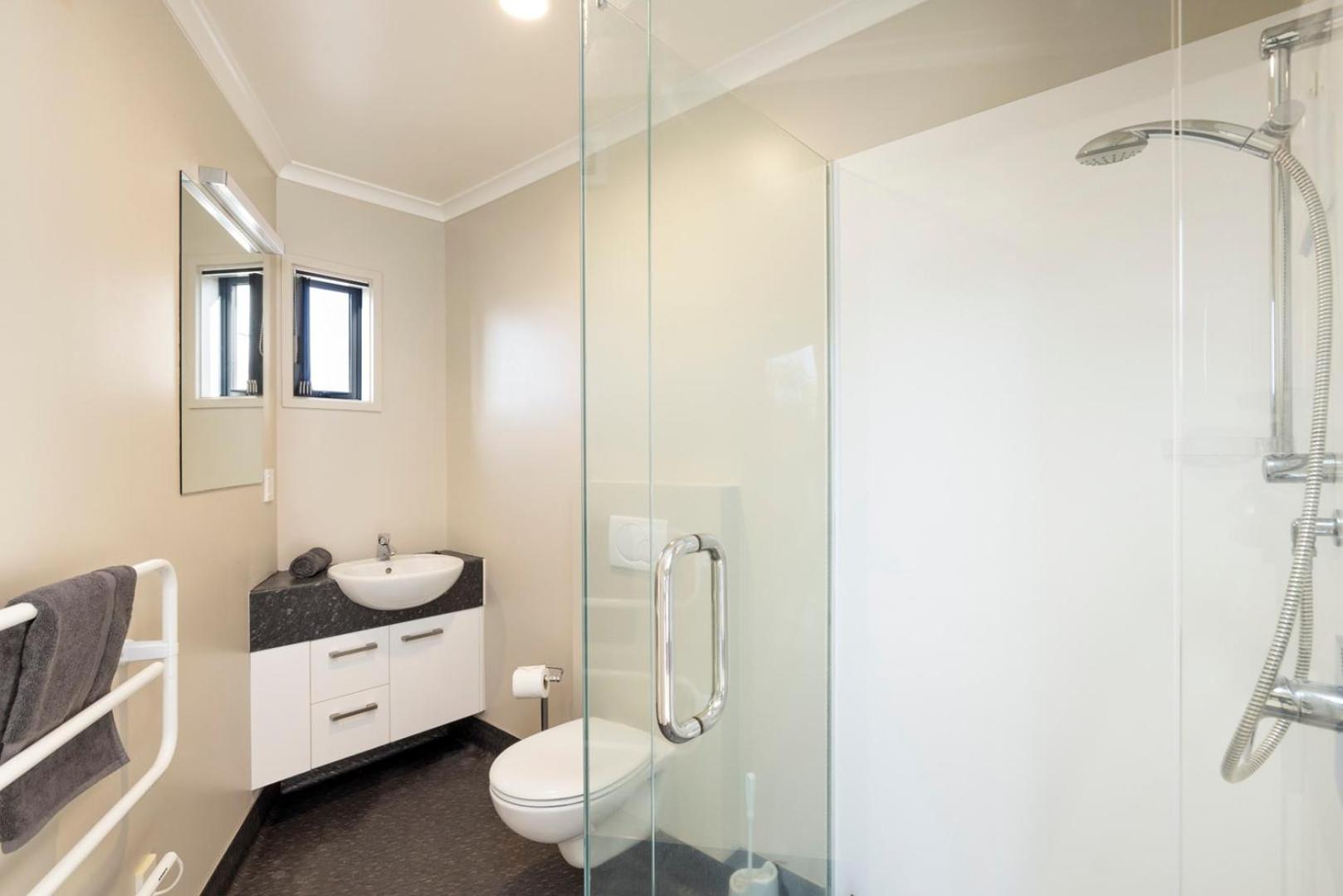 Pacific Escape - Downtown, Beach & Sea Views Mount Maunganui Luaran gambar